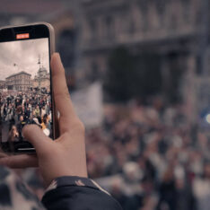 Scen från dokumentärfilmen Make Democracy Great Again som har biografpremiär den 8 september 2023